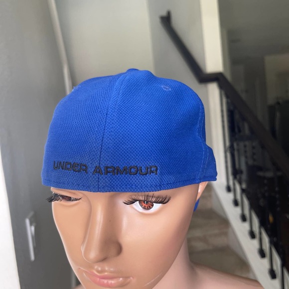 Under Armour Blue Hat Unisex Classic fit Youth Sz S rarely used - Picture 3 of 7